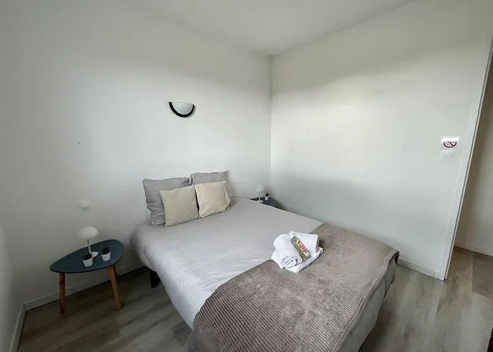 Le Smash - Terasse - Parking Apartman *